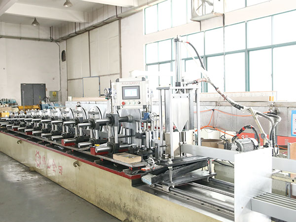 鋁方通機